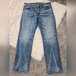 AMERICAN EAGLE Next Level Airflex Slim straight Jeans. Size 32x30. Good preowned